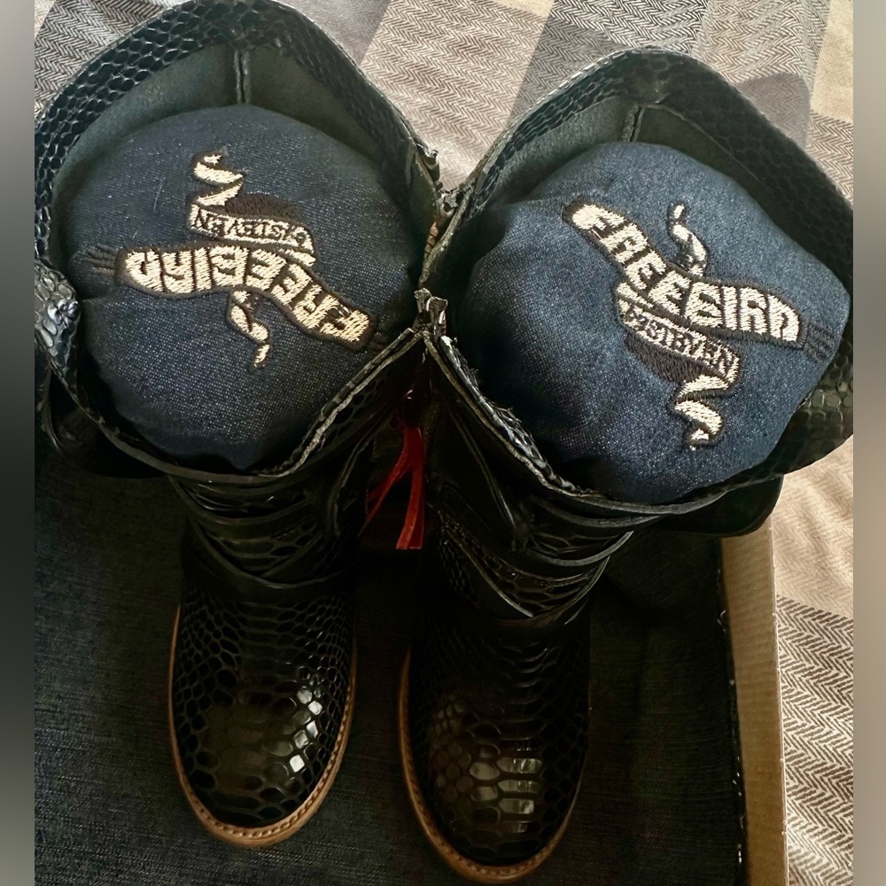 Freebird Baker Boot - Picture 9 of 10